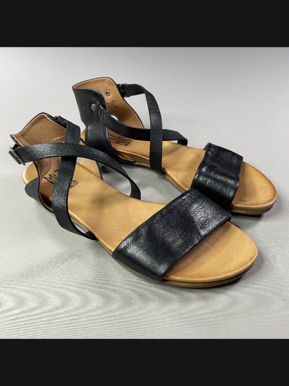 Miz Mooz Shoes Womens 9 black brown leather sandals boho indie summer casual